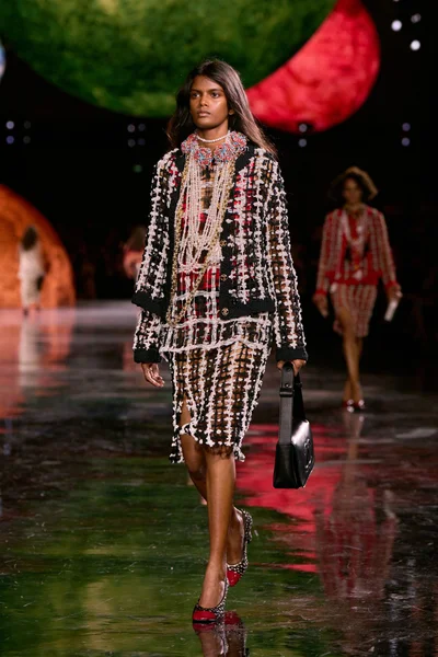 Look 72